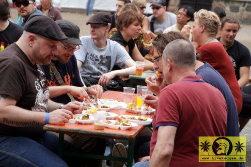 Jamaican BBQ Battle - Ossi (Grover Rec.) vs. Mutti (Muttis Booking) 18. This Is Ska Festival - Wasserburg, Rosslau 28. Juni 2014 (46).JPG